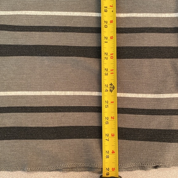 Volcom - men’s long sleeve shirt. Size XL - Picture 10 of 12